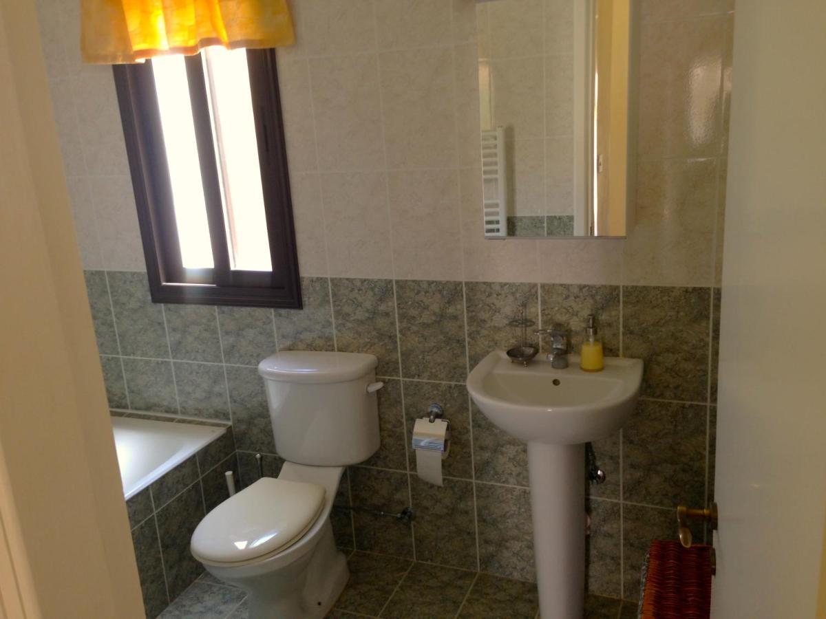 Panorama - Stunning Views In With Hot Tub, Pool, Garden *