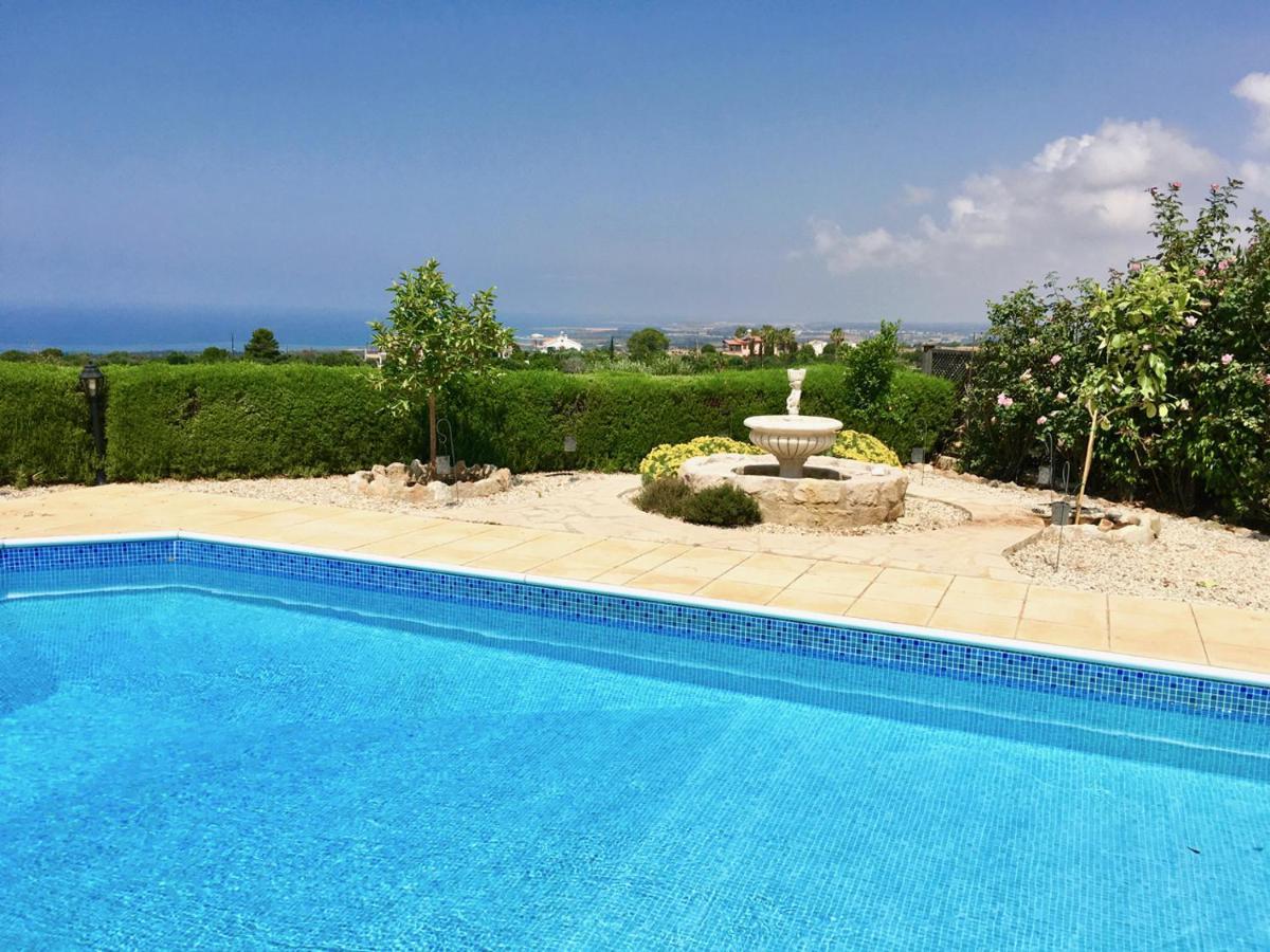 Panorama - Stunning Views In With Hot Tub, Pool, Garden