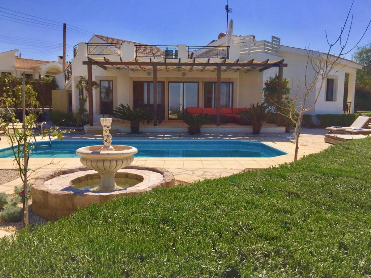 Panorama - Stunning Views In With Hot Tub, Pool, Garden * Kouklia