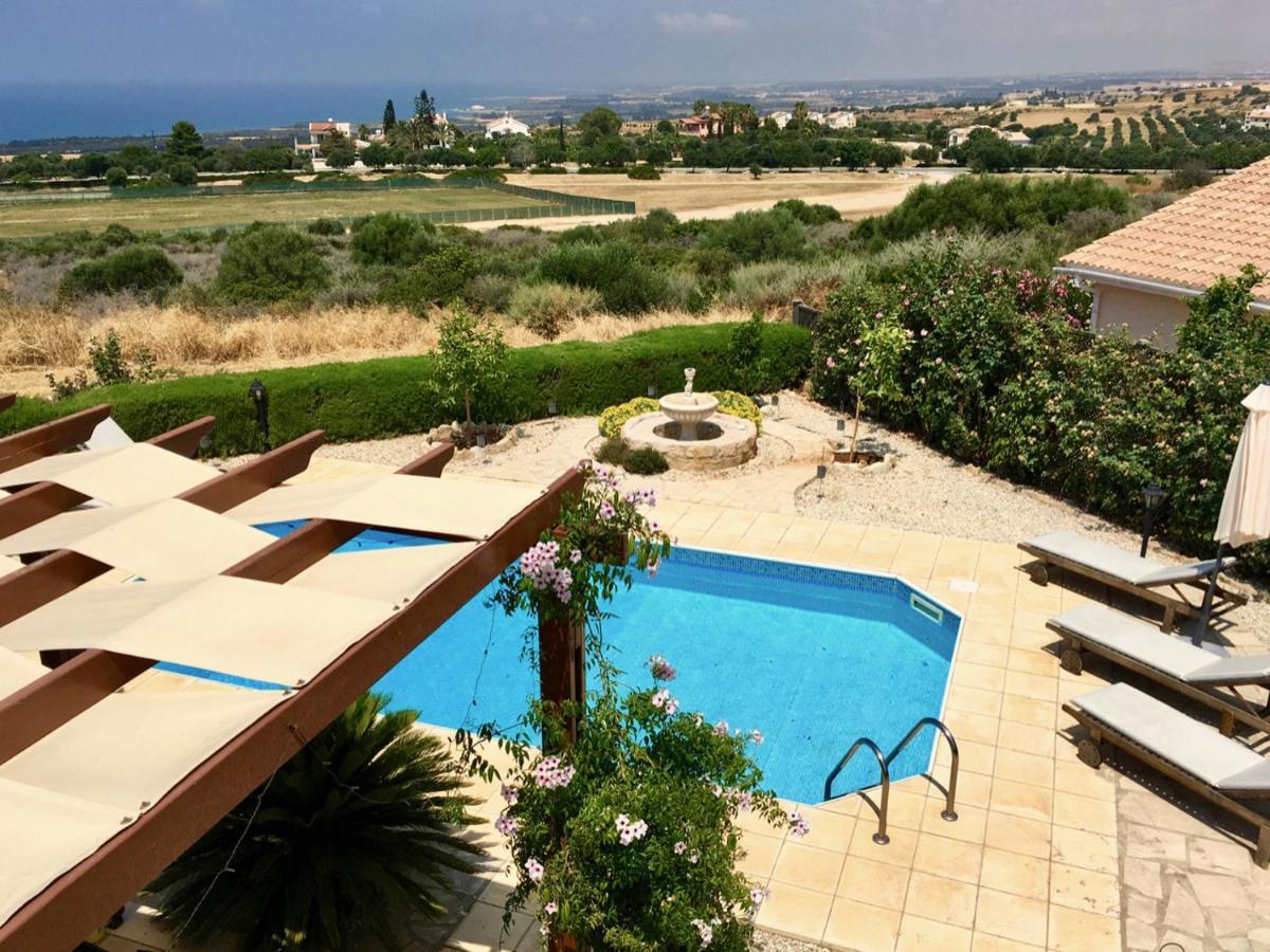 Panorama - Stunning Views In With Hot Tub, Pool, Garden Villa Kouklia