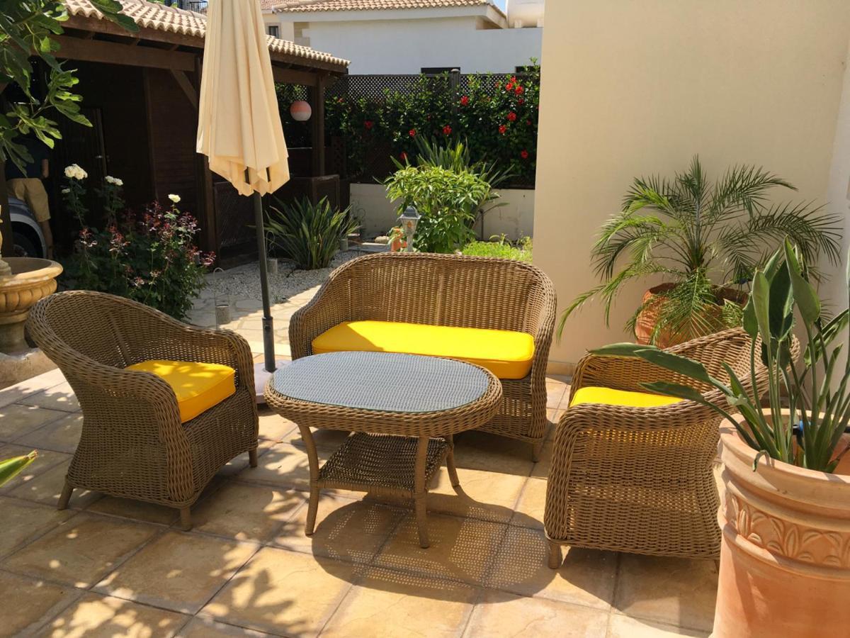Panorama - Stunning Views In With Hot Tub, Pool, Garden Villa *