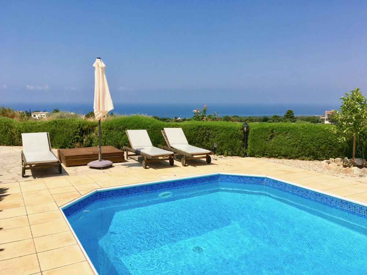Villa Panorama - Stunning Views In With Hot Tub, Pool, Garden Kouklia