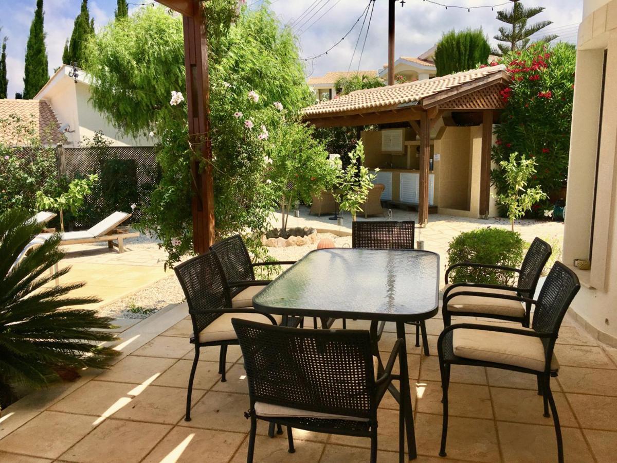 Panorama - Stunning Views In With Hot Tub, Pool, Garden Villa Kouklia