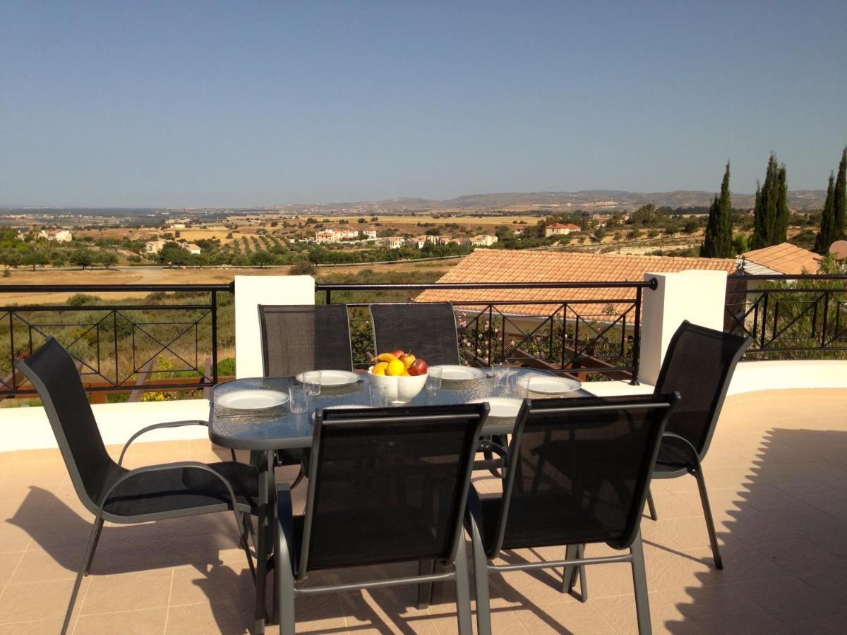 Panorama - Stunning Views In With Hot Tub, Pool, Garden * Kouklia