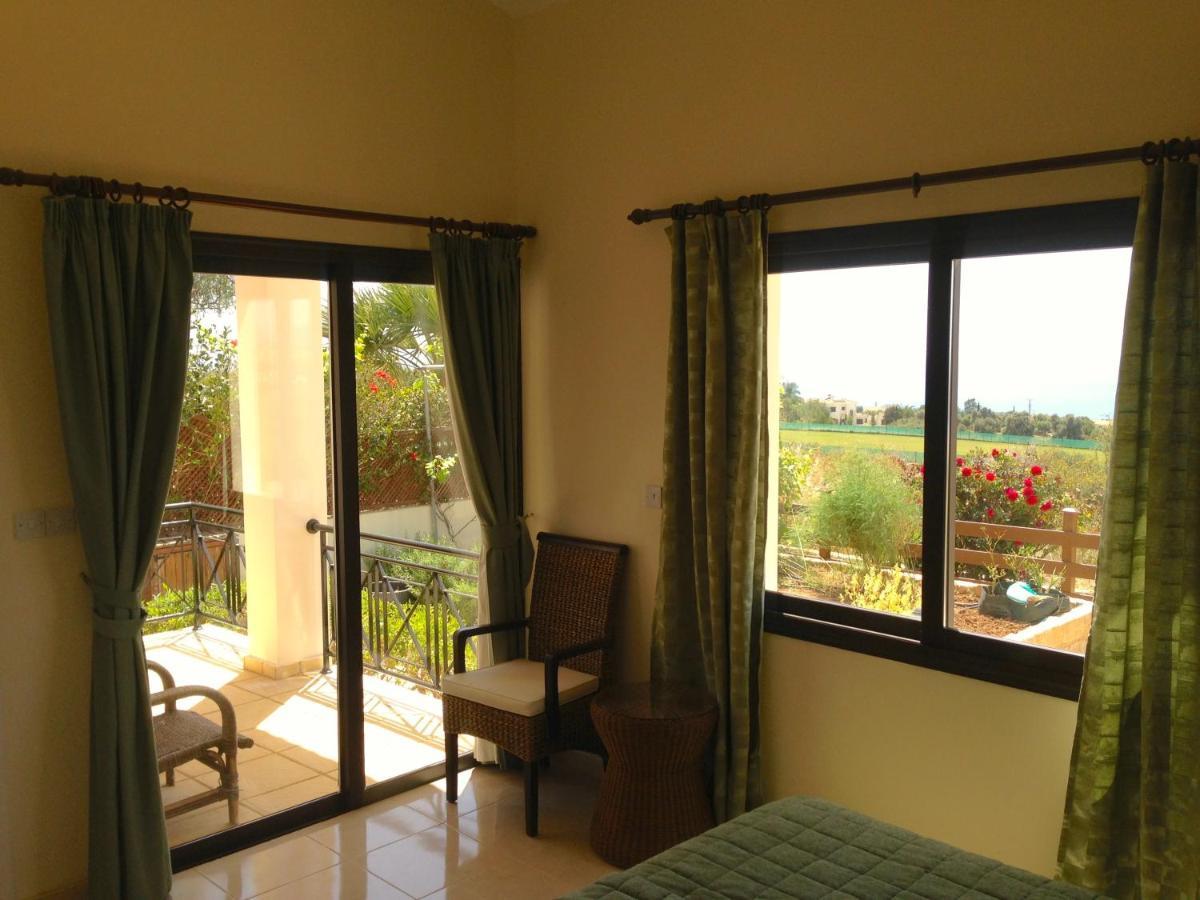 Panorama - Stunning Views In With Hot Tub, Pool, Garden Villa