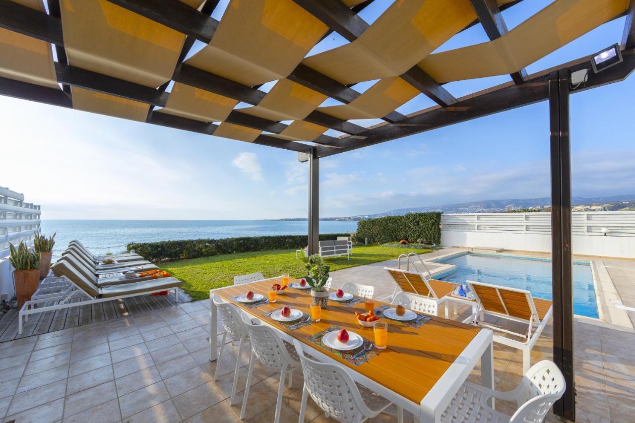 Blue Coral Villas: Exclusive Oceanfront Retreat *