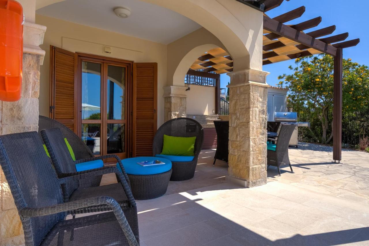 3 Bedroom Melandra With Private Pool And Sea Views, Aphrodite Hills Kouklia