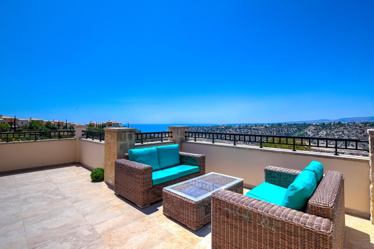 3 Bedroom Melandra With Private Pool And Sea Views, Aphrodite Hills Villa Kouklia