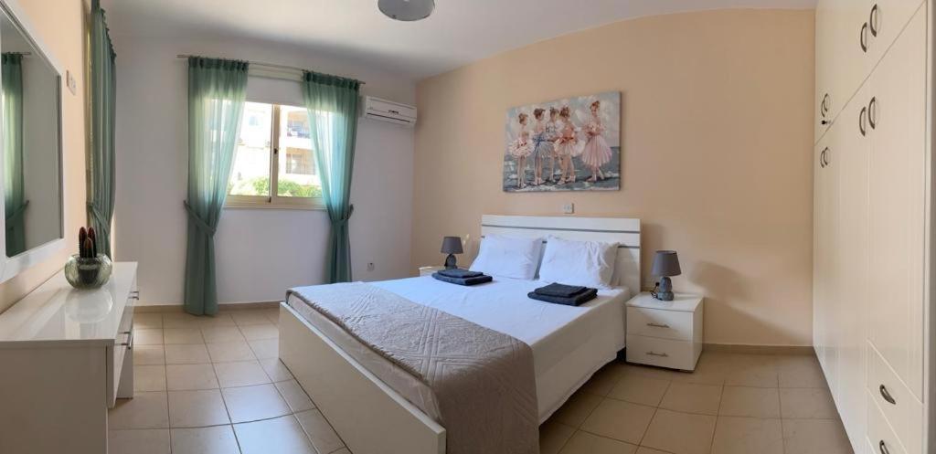 Royal Seacrest Apartment Paphos