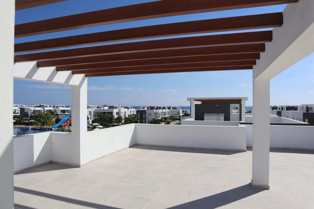 Luxury Four Seasons Life Sea Front 2+1 Appartement