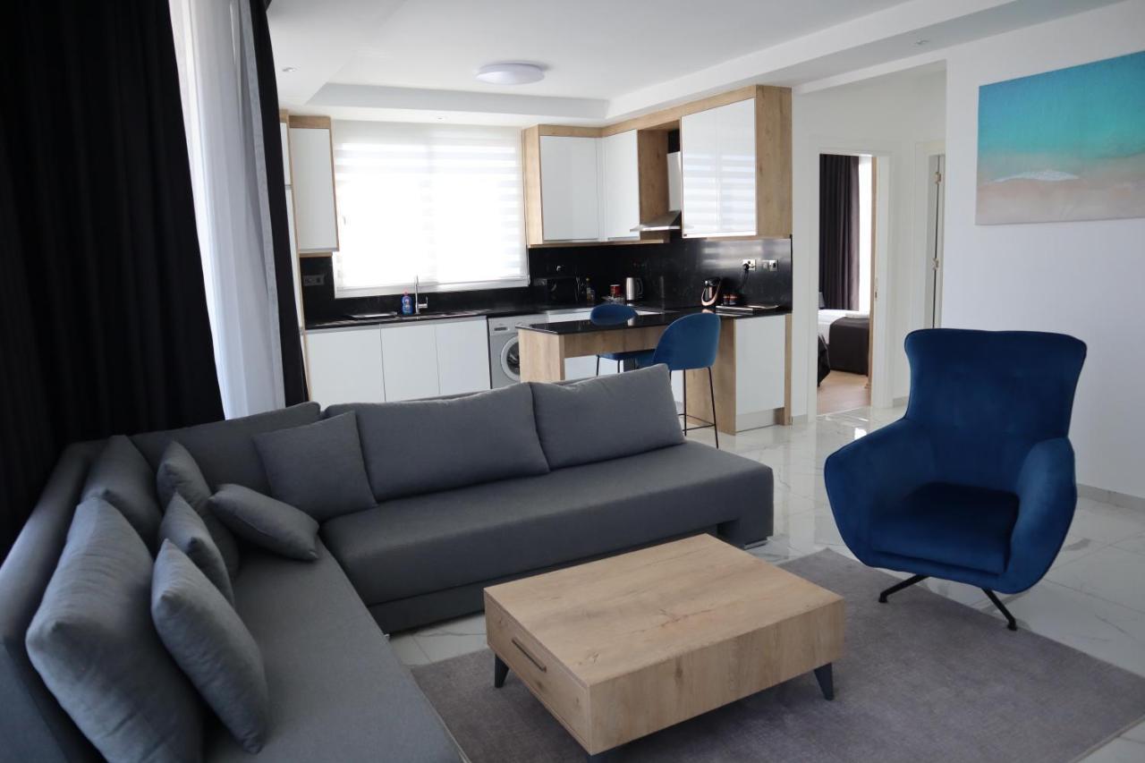 Appartement Luxury Four Seasons Life Sea Front 2+1 *