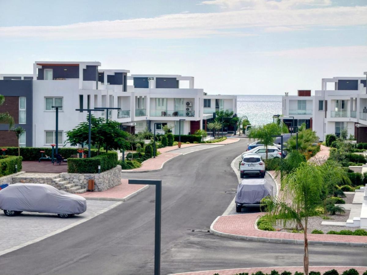 Luxury Four Seasons Life Sea Front 2+1 Boghaz
