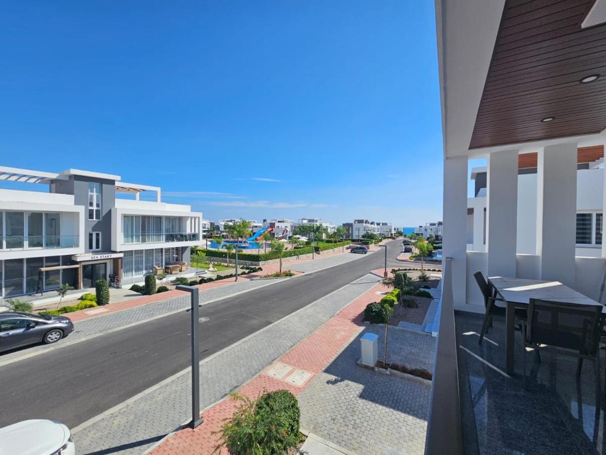 Luxury Four Seasons Life Sea Front 2+1 Appartement