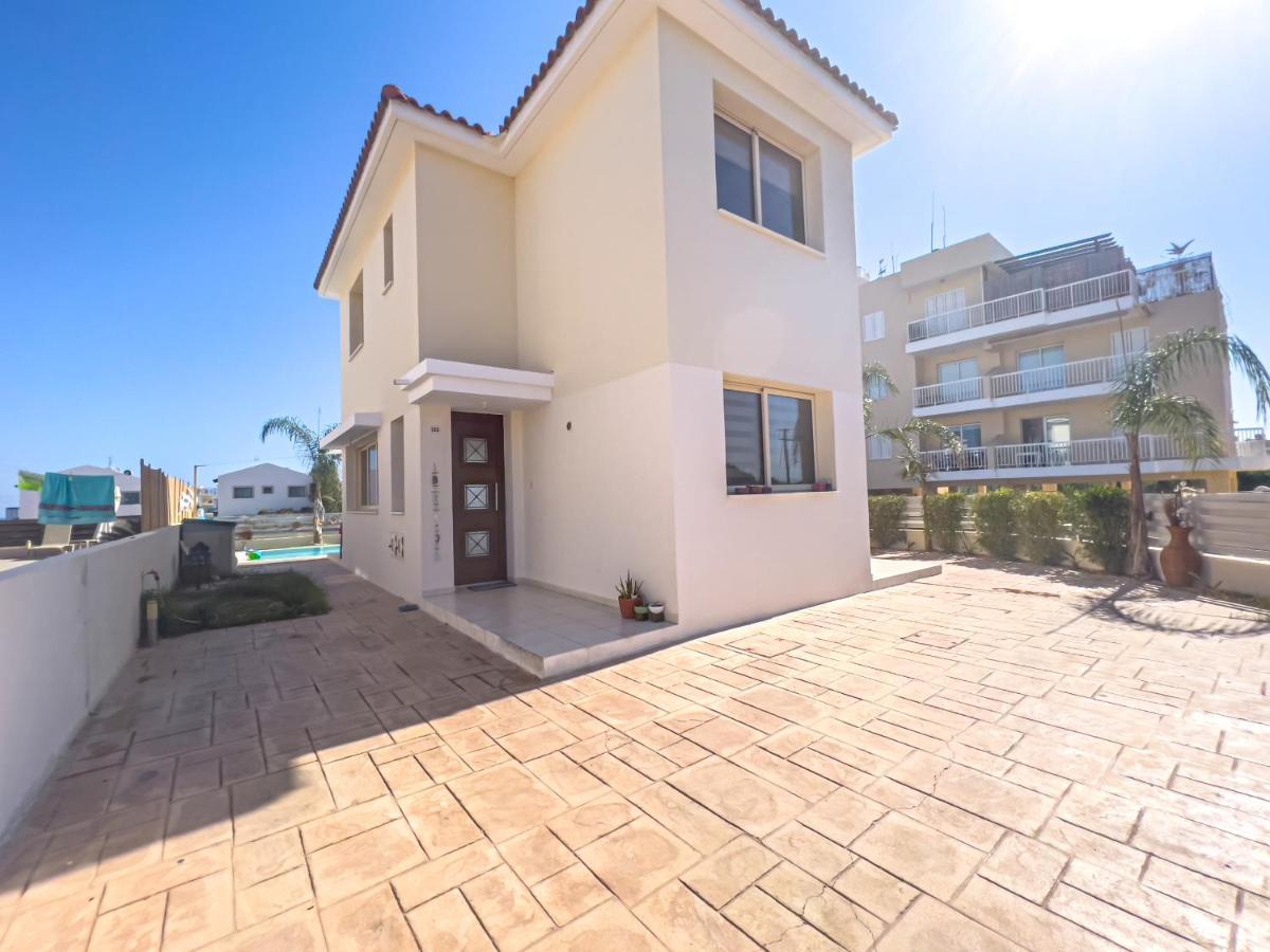 Anna Maria, Kapparis * Paralimni
