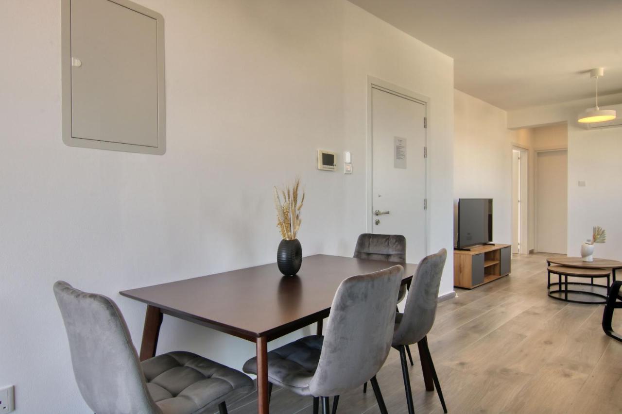 Phaedrus Living Coral Bliss * Larnaca