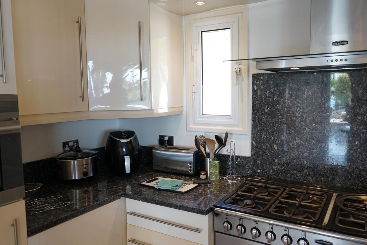 Villa Oceana - With Private Pool And Gardens Peyia