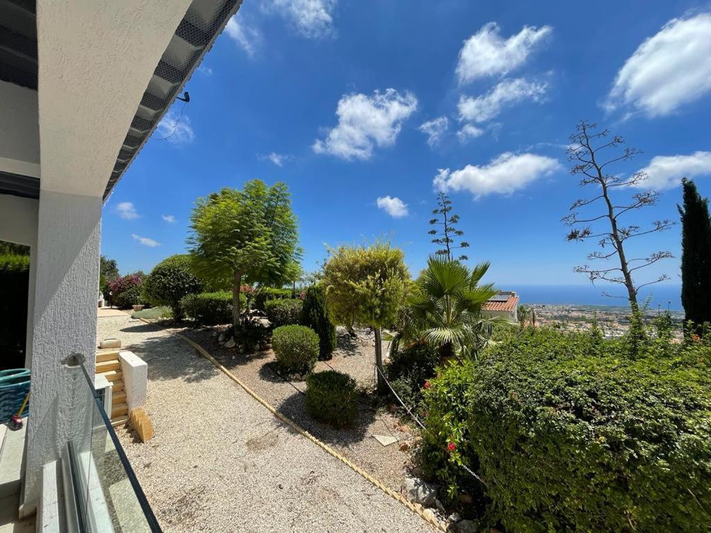 Oceana - With Private Pool And Gardens Peyia