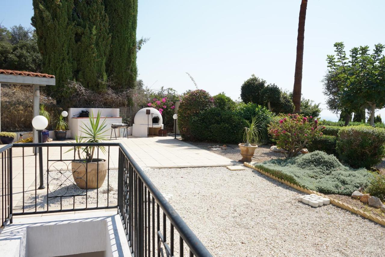 Oceana - With Private Pool And Gardens Peyia