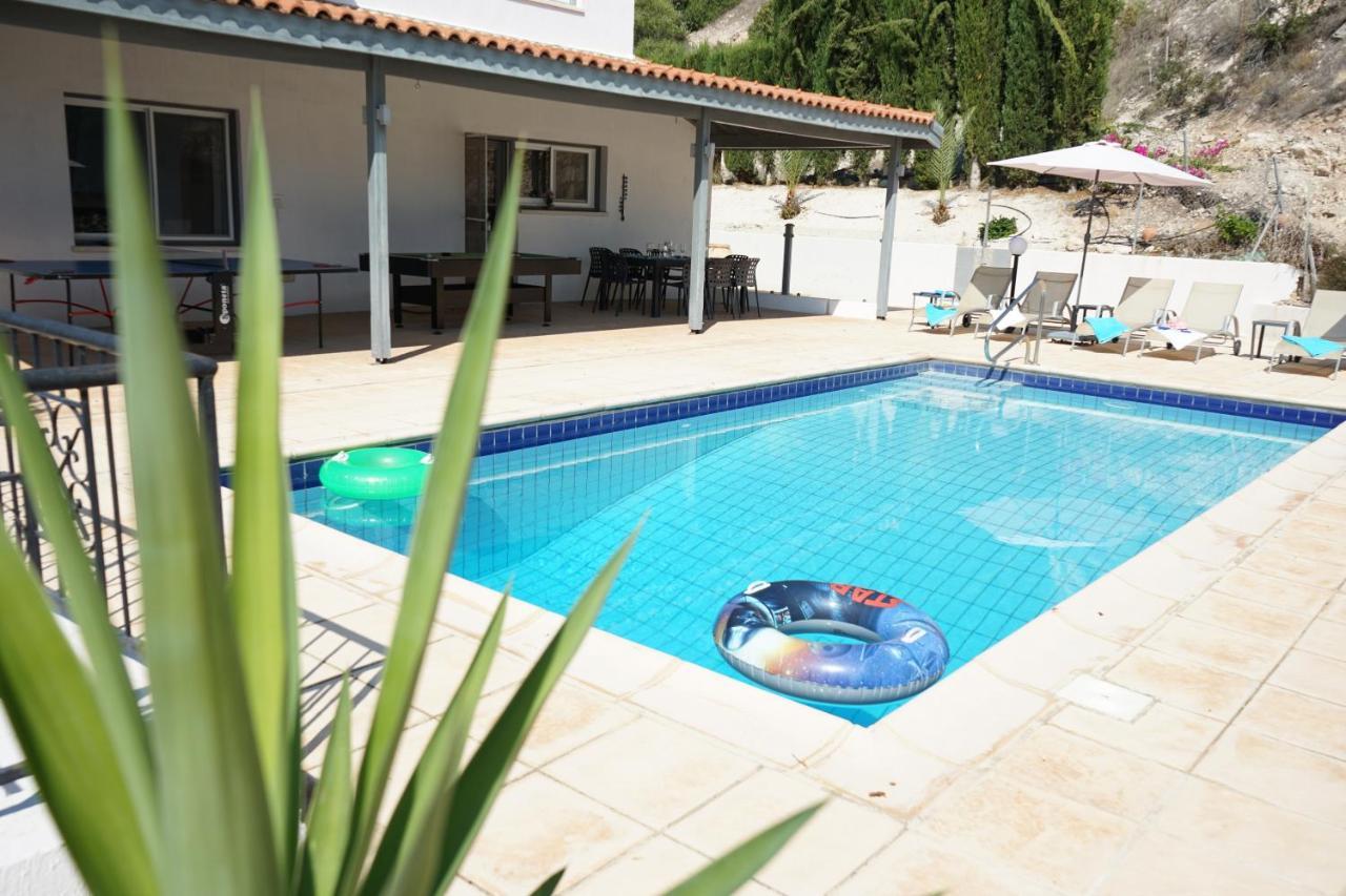 Villa Oceana - With Private Pool And Gardens