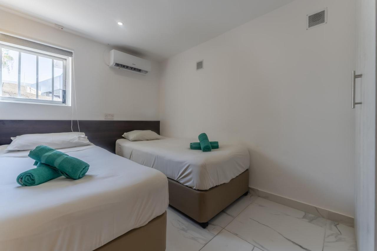 Sant Deluxe Ayia Napa