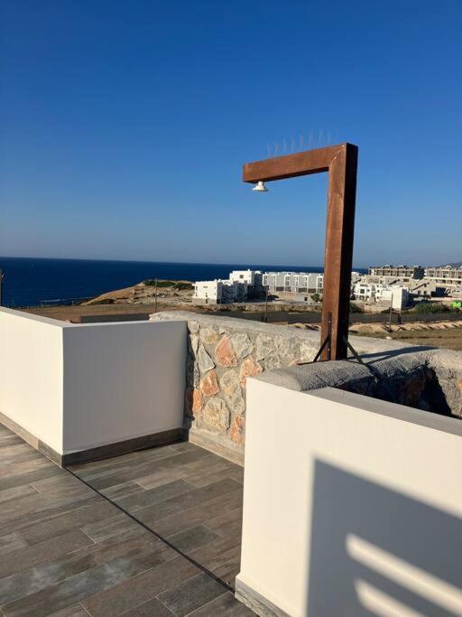 Villa Med Privat Saltvannsbasseng Pa Dejablue Kalogrea