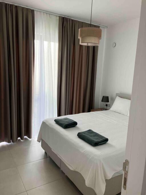 Med Privat Saltvannsbasseng Pa Dejablue Kalogrea
