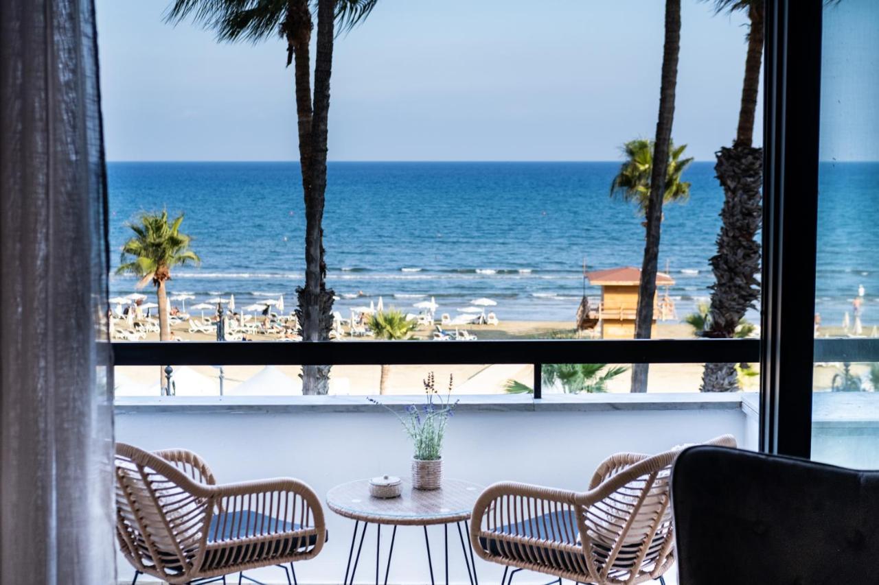 Quattro Beachfront Sea View Ap 206 * Larnaca