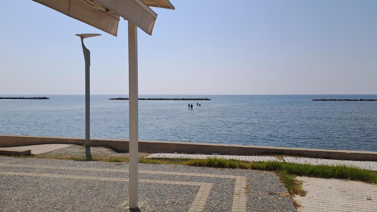 Apartment 30meters From The Sea In Larnaca *