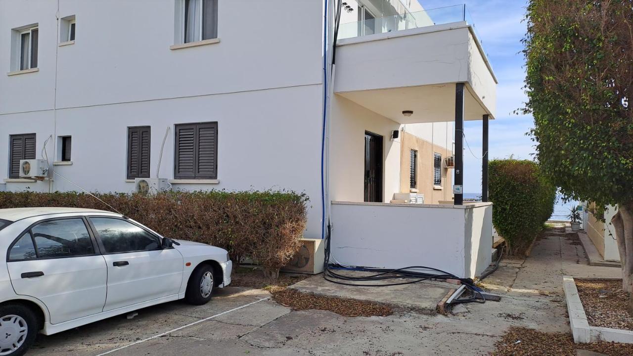 30meters From The Sea In Larnaca Apartment