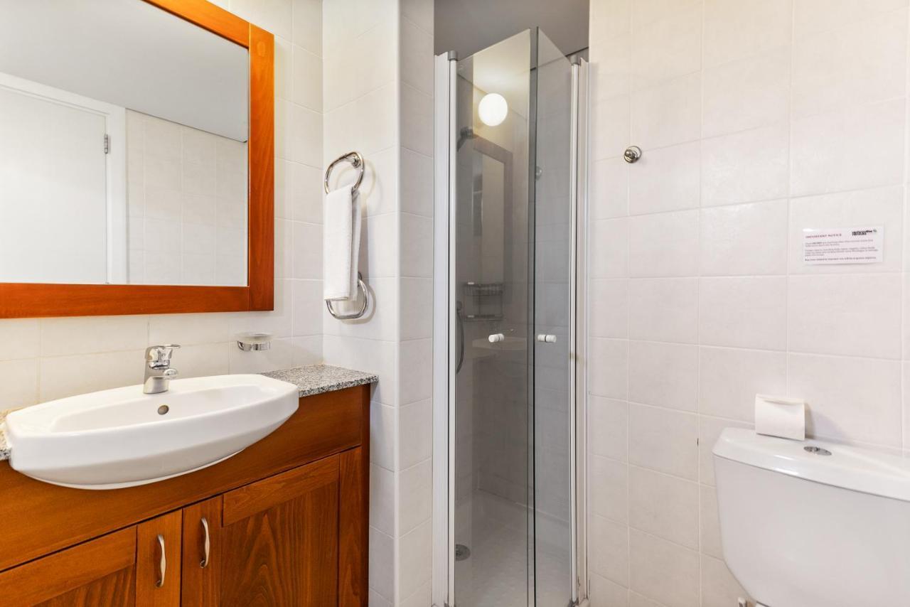 2 Bedroom Assia With Communal Pool, Aphrodite Hills Apartment