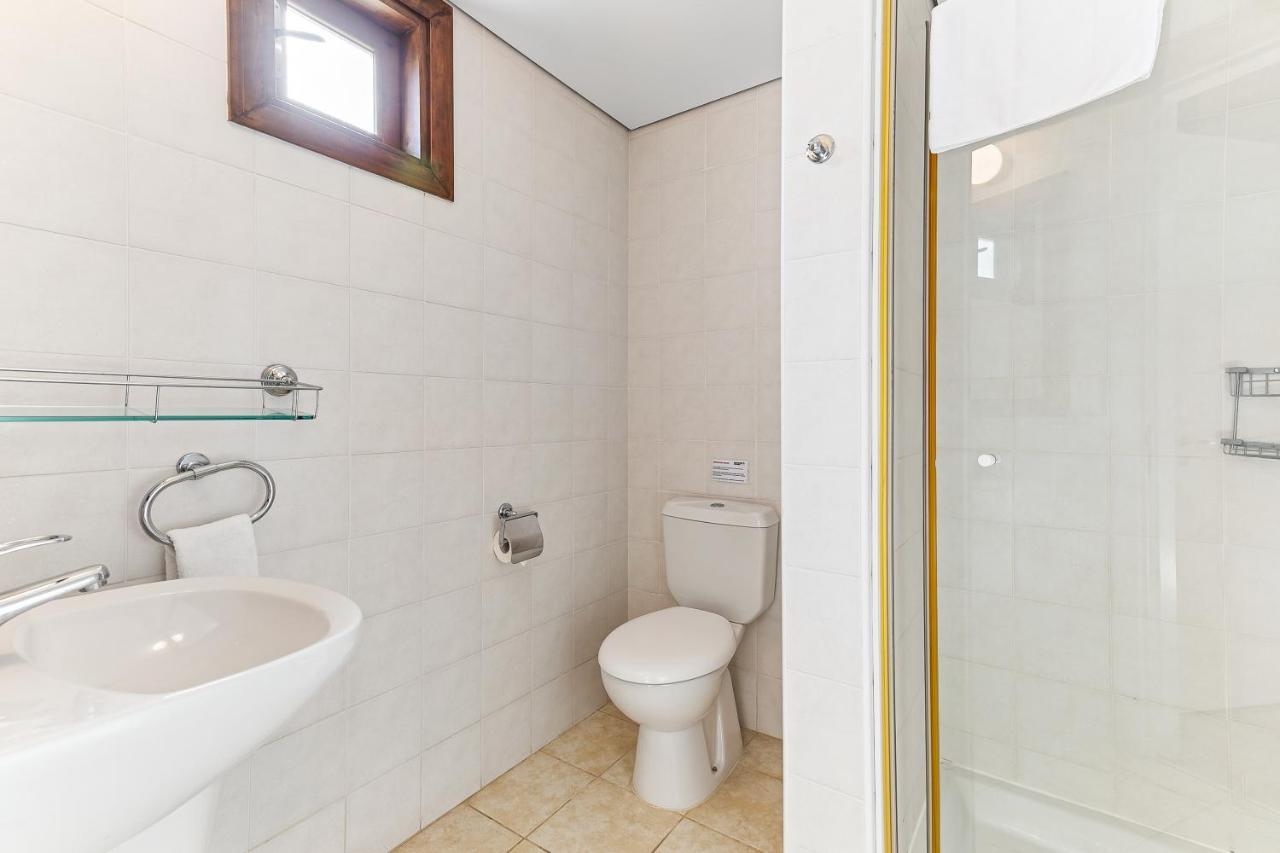 2 Bedroom Assia With Communal Pool, Aphrodite Hills *