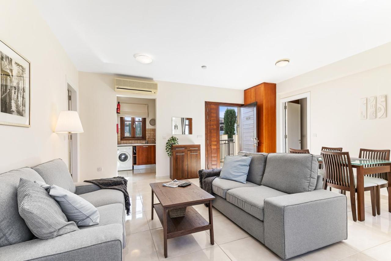 2 Bedroom Assia With Communal Pool, Aphrodite Hills Apartment *