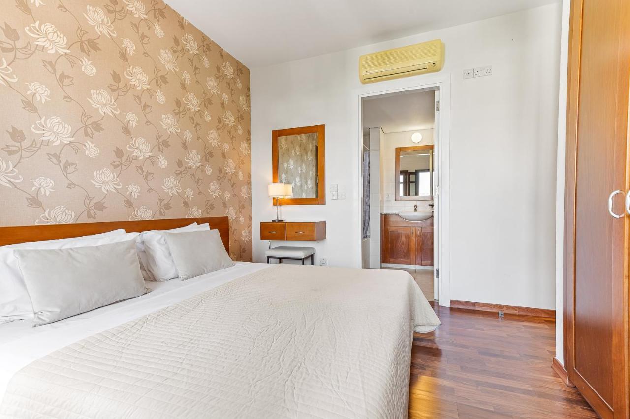 2 Bedroom Assia With Communal Pool, Aphrodite Hills Apartment Kouklia