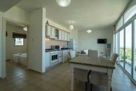 Vakantiehuis Joya Cyprus Mandalay Penthouse Agios Amvrosios (Kyrenia)