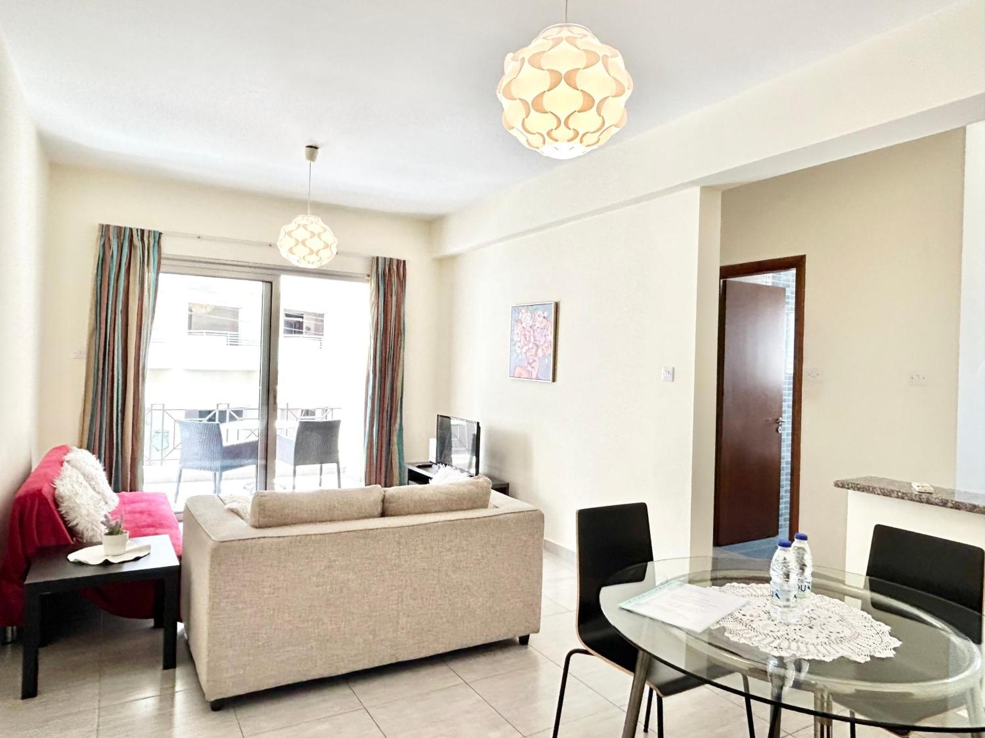 Sun Julz On The Apartment Paphos