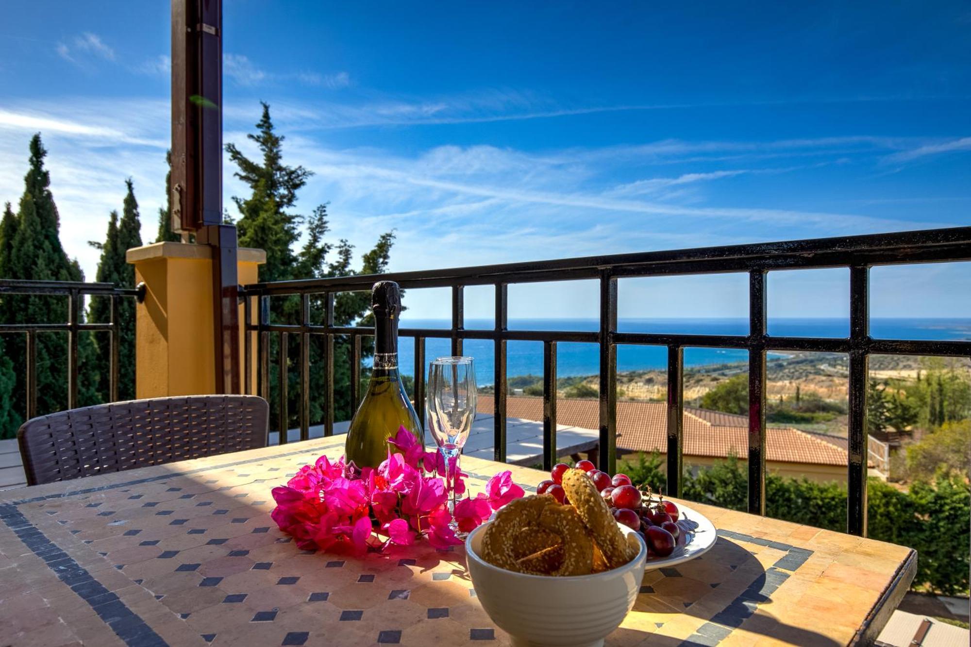 1 Bedroom Pyrgos With Beautiful Sea And Sunset Views, Aphrodite Hills Kouklia