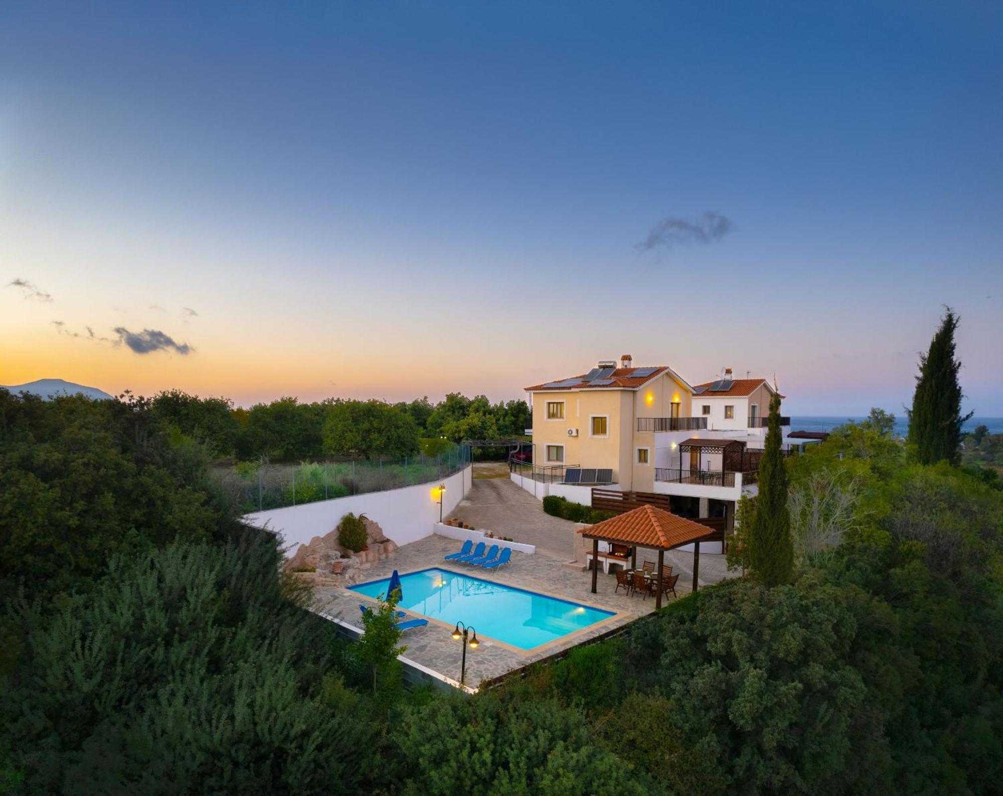 Ira Finiki Villa