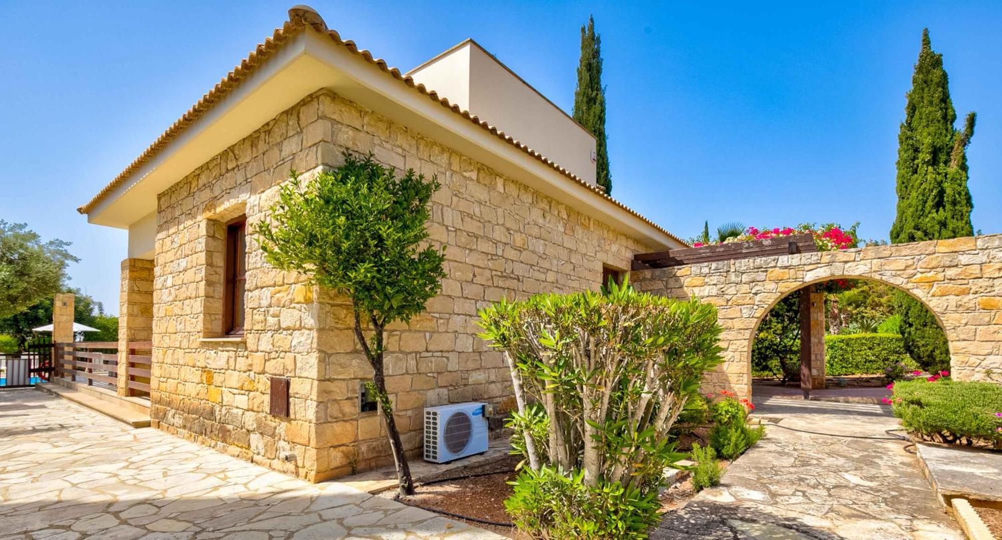 3 Bedroom Villa Tala With Private Pool And Sunset Views, Aphrodite Hills Resort Villa Kouklia