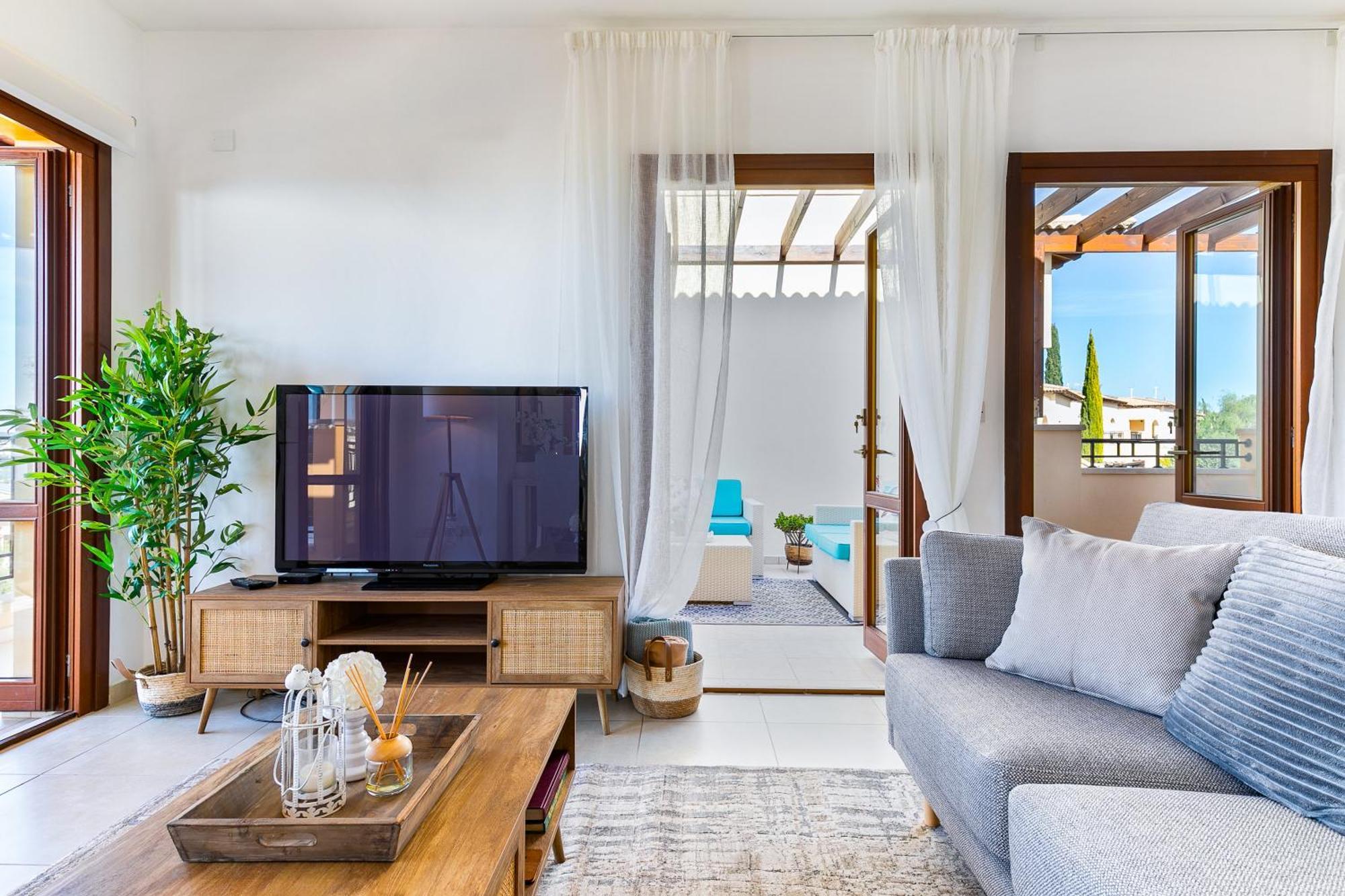 Apartment 1 Bedroom Pyrgos With Beautiful Sea And Sunset Views, Aphrodite Hills