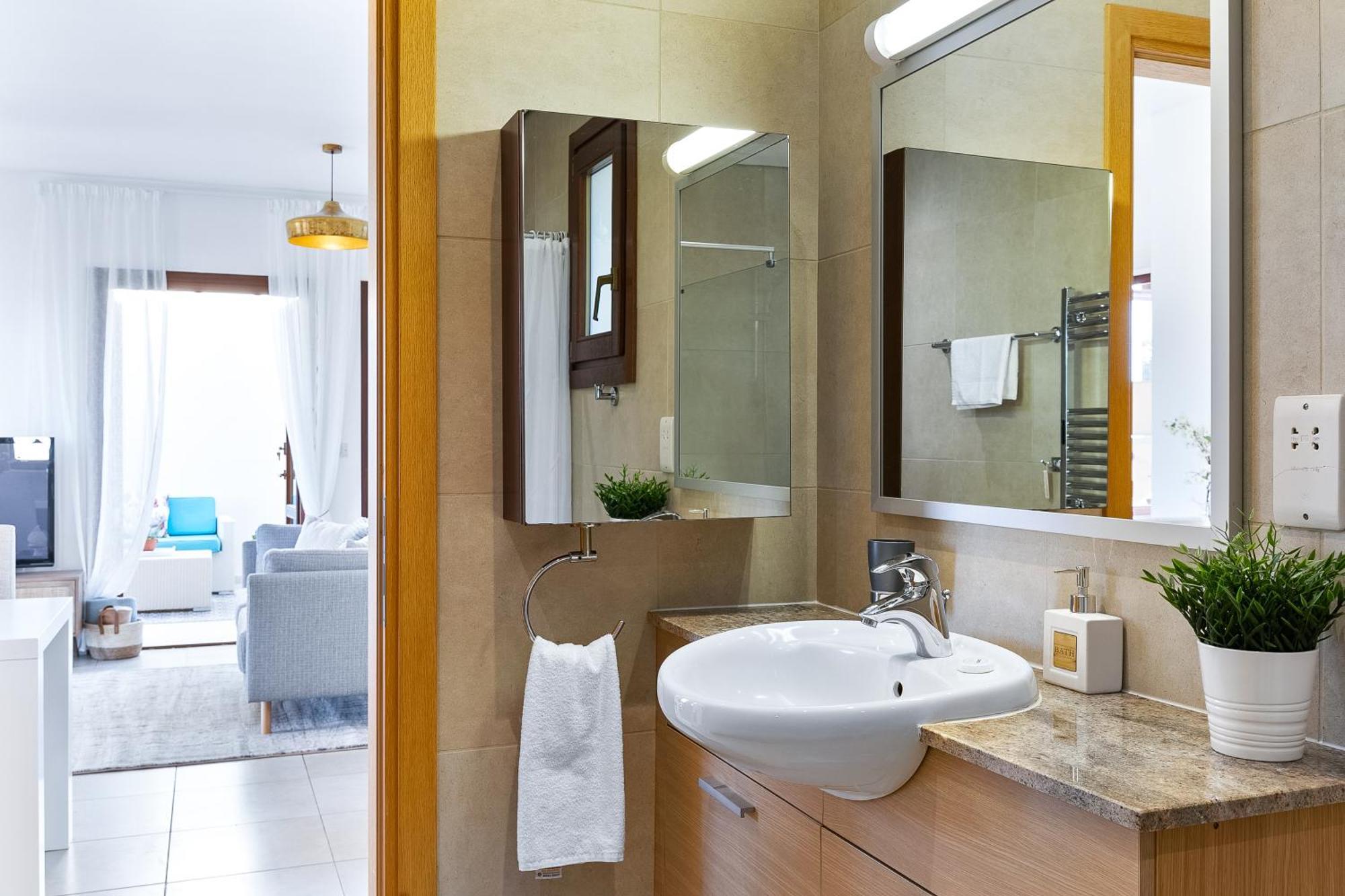 1 Bedroom Pyrgos With Beautiful Sea And Sunset Views, Aphrodite Hills Apartment Kouklia