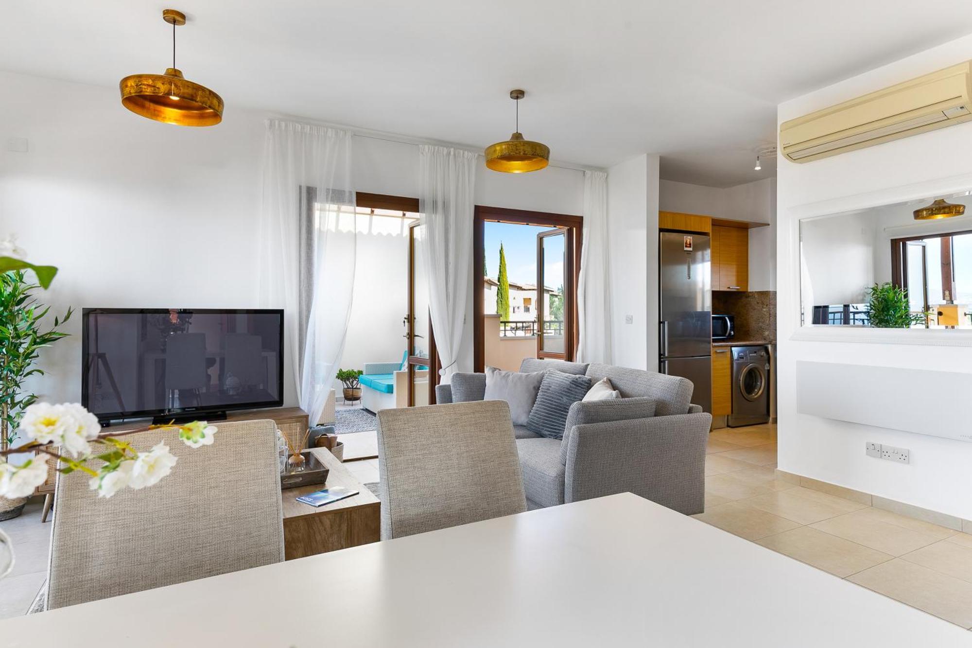 1 Bedroom Pyrgos With Beautiful Sea And Sunset Views, Aphrodite Hills Kouklia