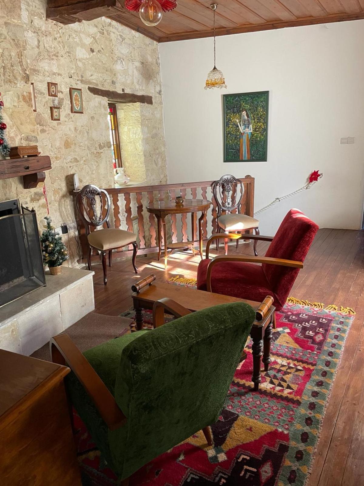 Afames House - Beautiful Traditional House