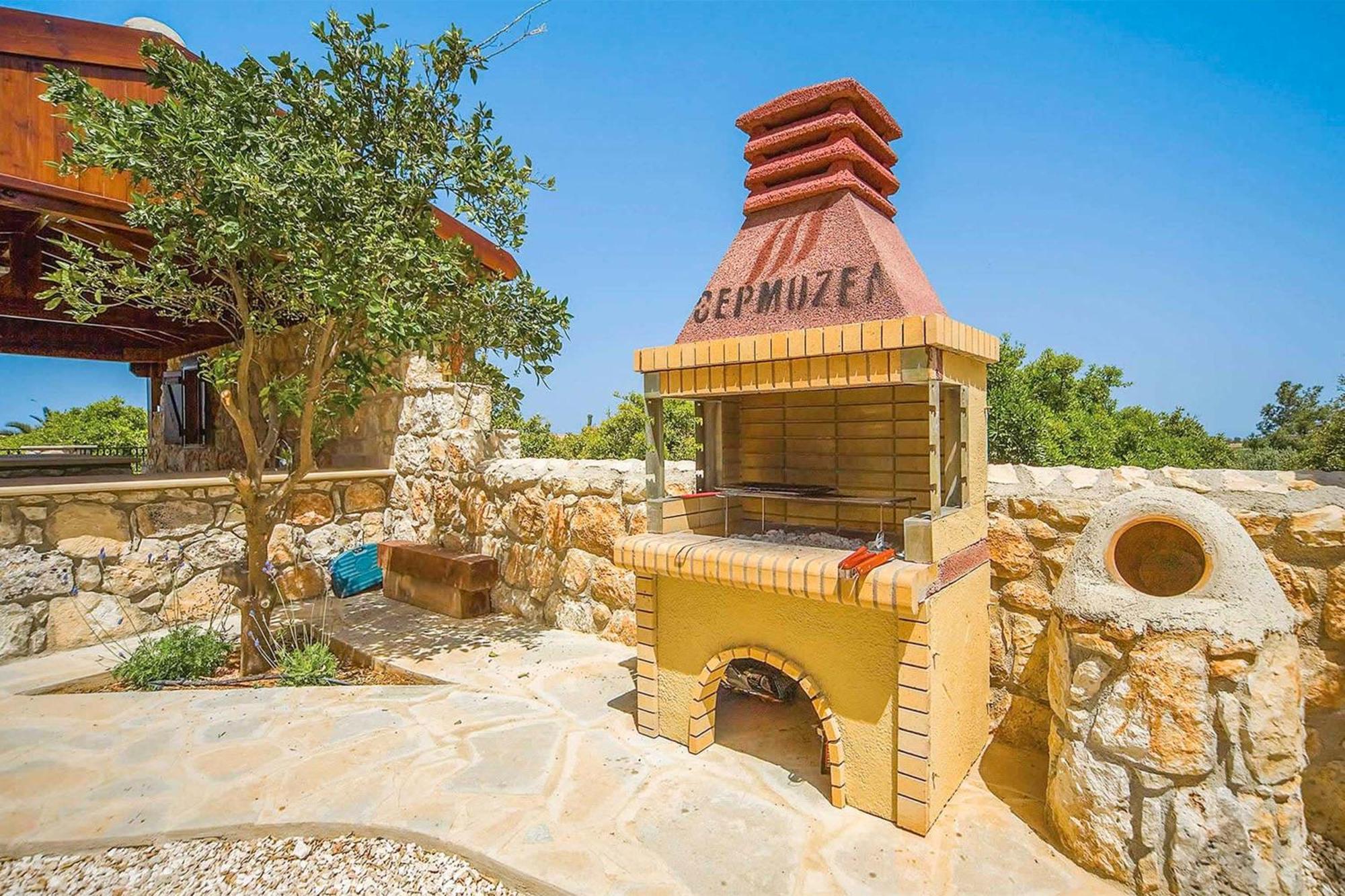 Stavroulla *