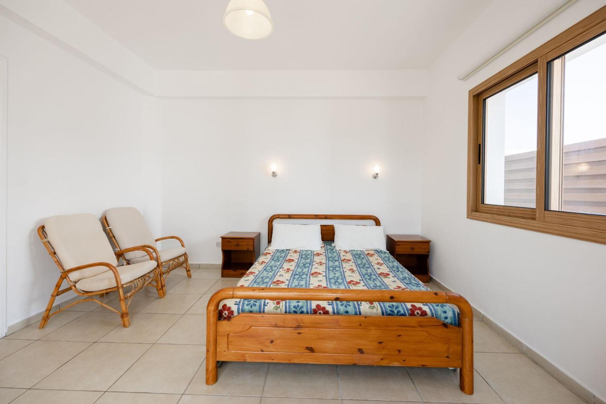 Villa Ira Finiki