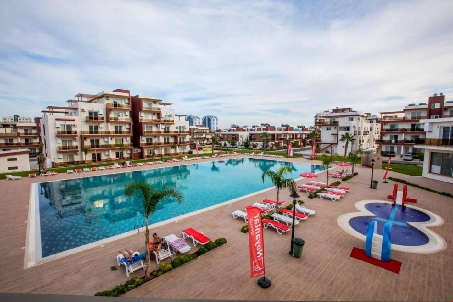 Apartment Beautiful With Pool View *