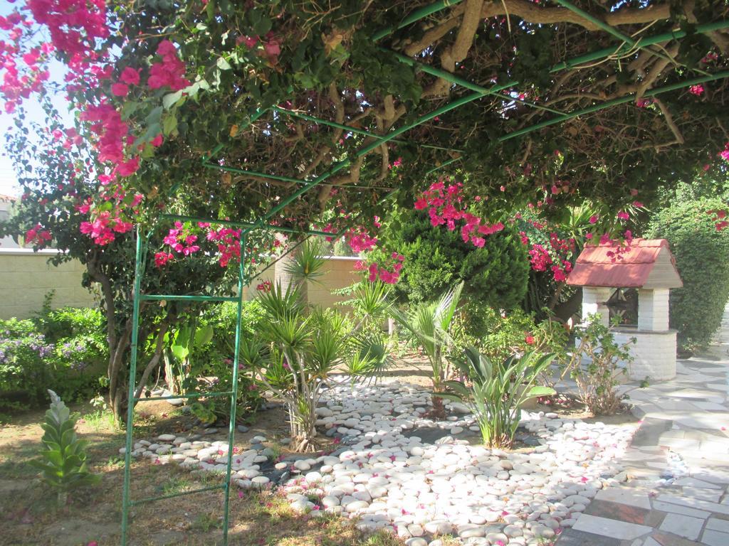Tsialis Aparthotel 2*