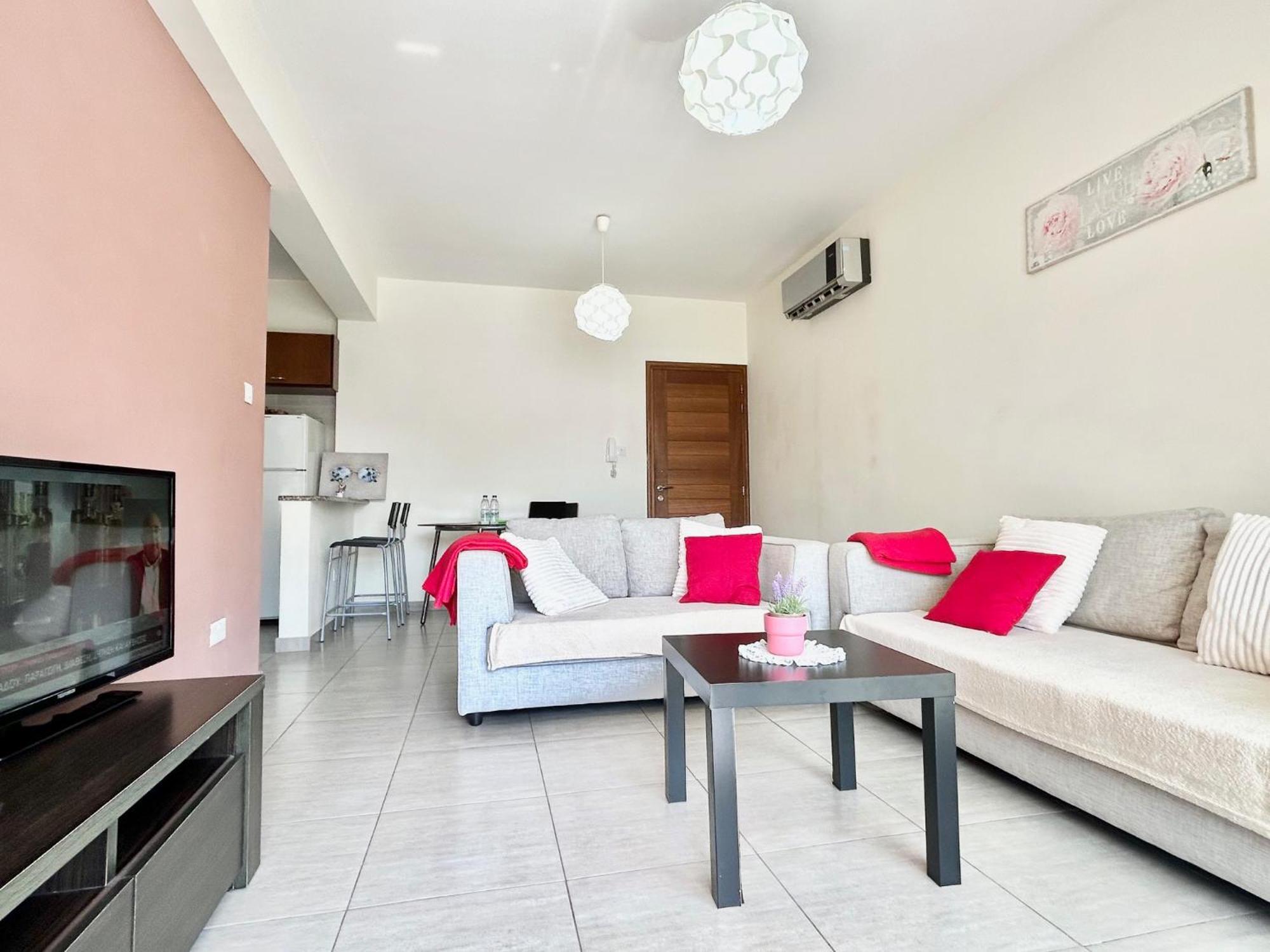 Sun Julz On The Apartment Paphos
