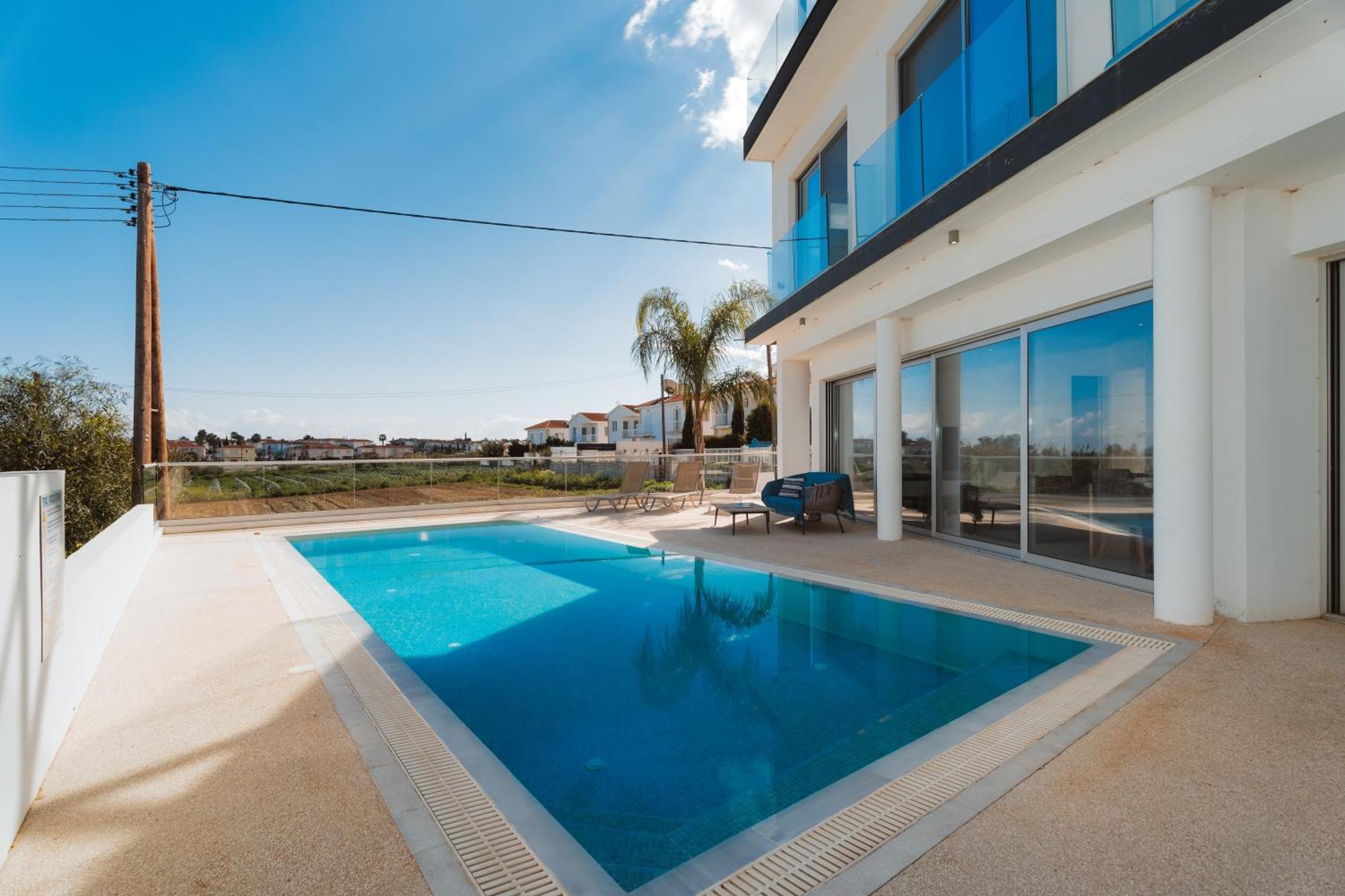 Seaside Luxury *