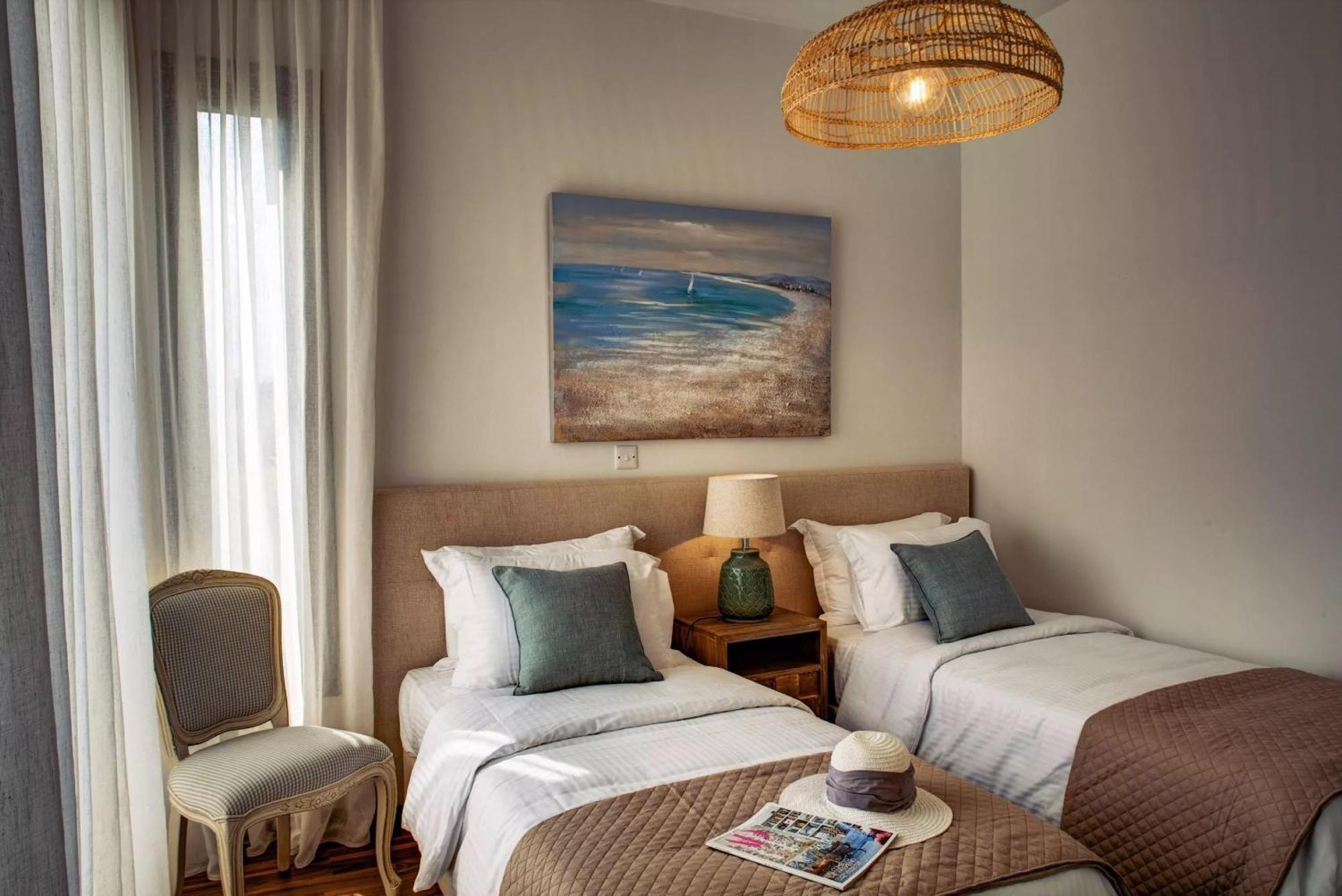 Luxury Beachfront With Private Pool, Yoga & Sea Adventures Vakantiehuis Larnaca