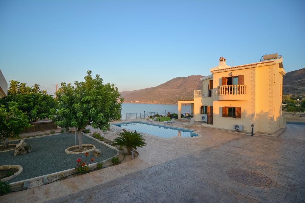 Kalli Villa *